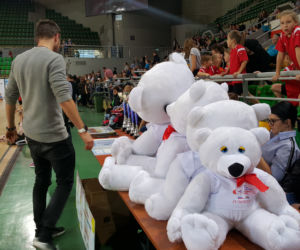 Turniej Białego Misia zakończony! Uczniowie SP nr 37 najlepsi! [ZDJĘCIA]