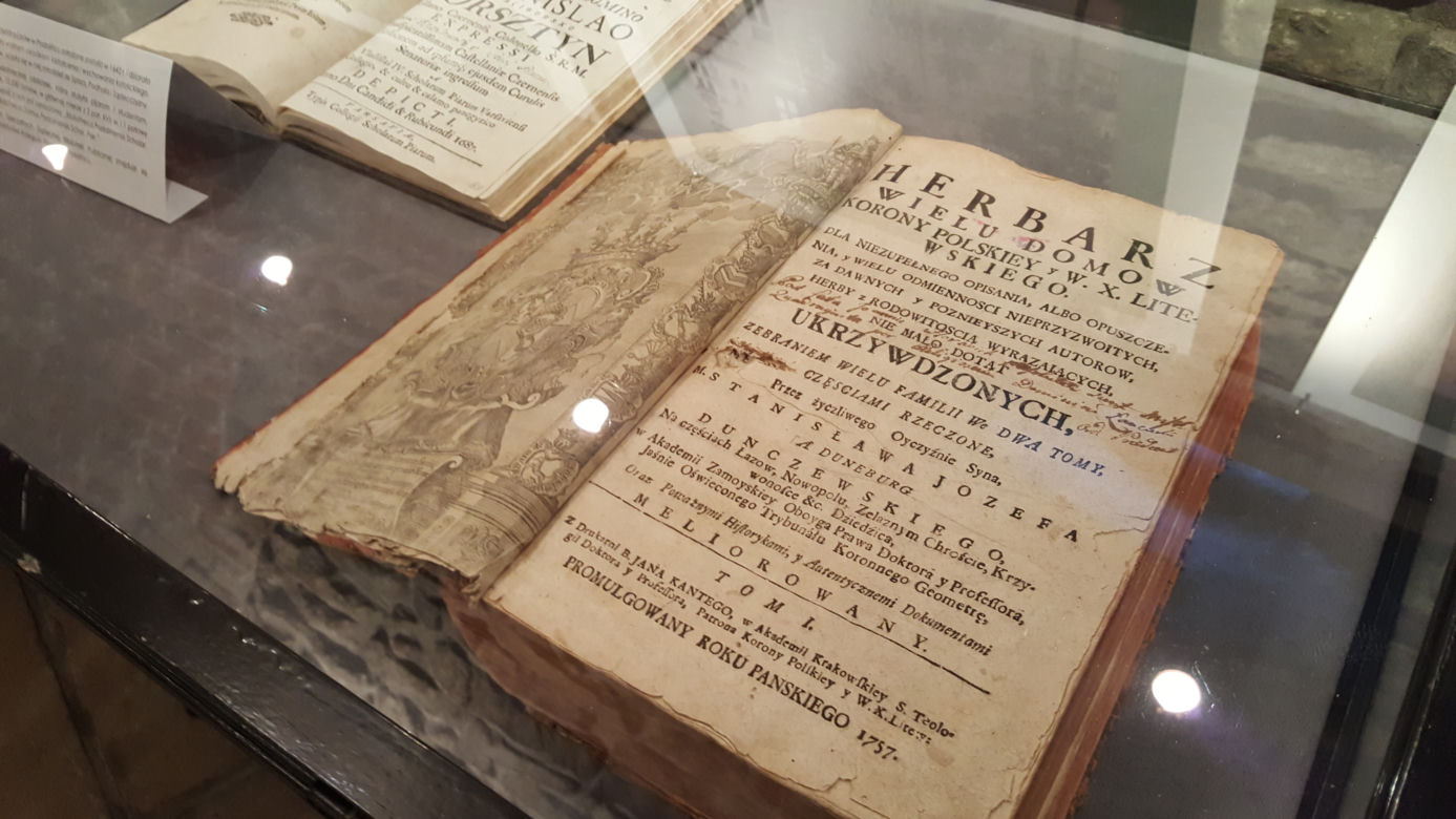 Wystawa z okazji 130-lcia Sądeckiej Biblioteki Publicznej