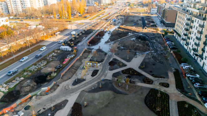Park nad Południową Obwodnicą Warszawy w marcu 2026 r.