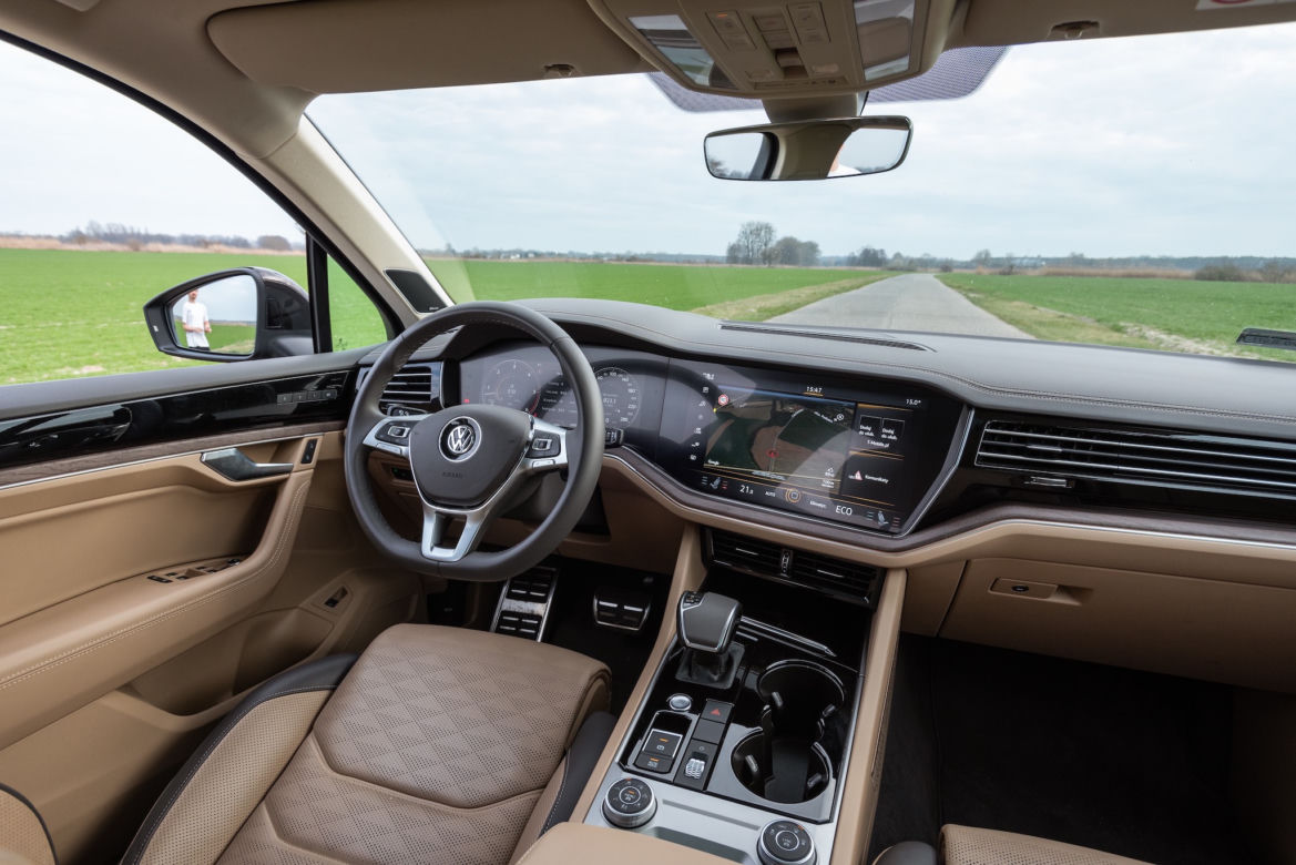 Volkswagen Touareg R Line 4.0 V8 TDI 422 KM
