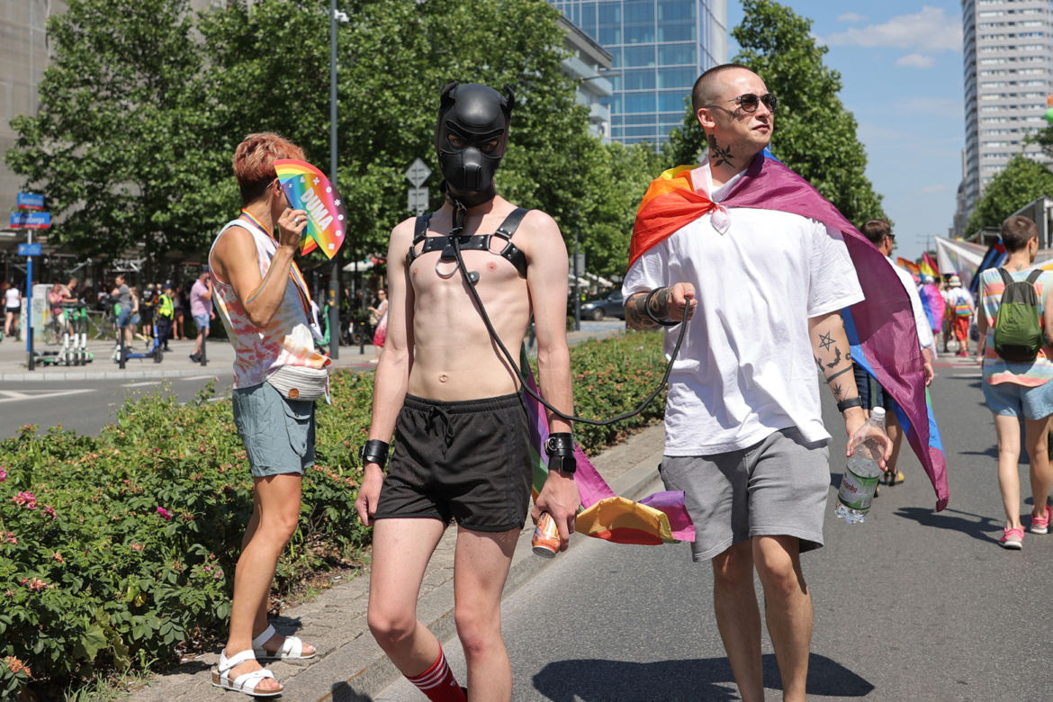 Śmiałe kreacje na Paradzie Równości w Warszawie