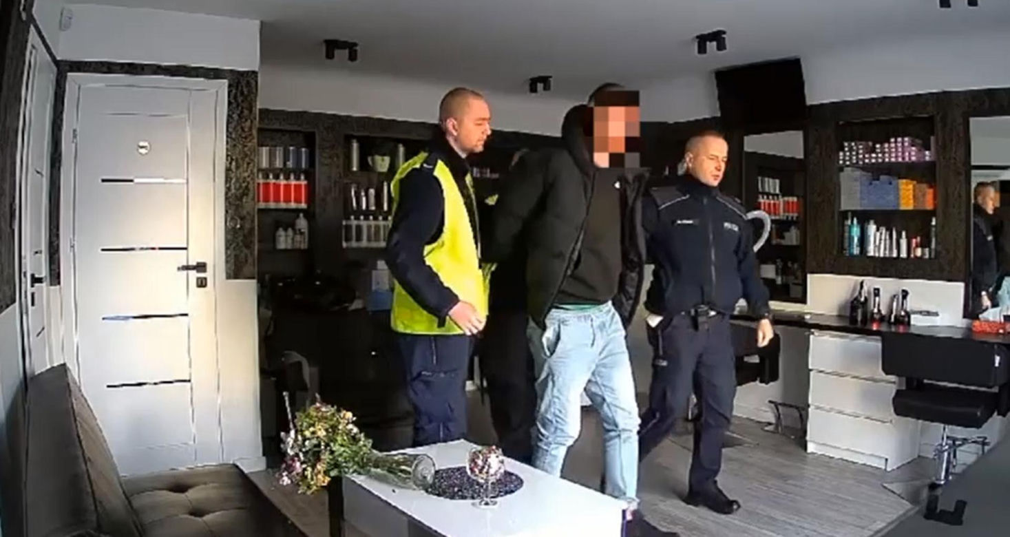 Wtargnął do kosmetyczki i zasnął. Kuriozalne włamanie w Piasecznie