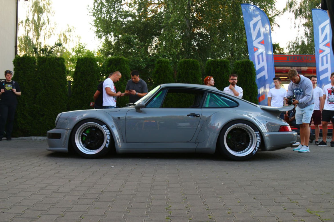 Akira Nakai San, Porsche 911 RWB