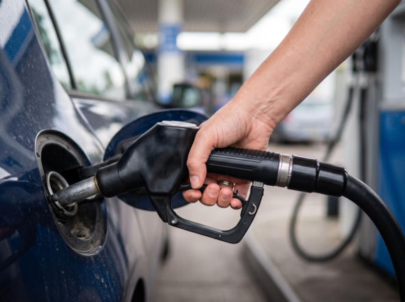 Hurtowe ceny paliw 04.10.2026. Czas na oddech dla kierowców