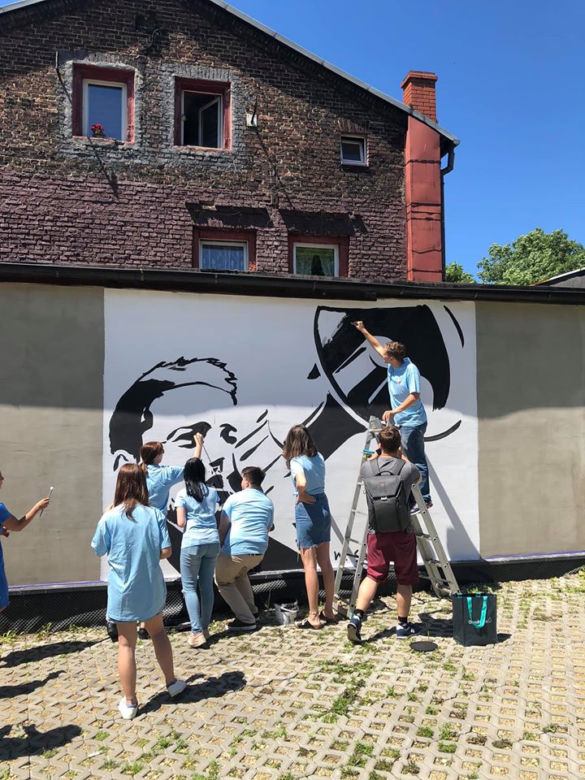 W Katowicach powstał wyjątkowy mural z Rafałem Trzaskowskim. Stworzył go znany artysta [ZDJĘCIA]