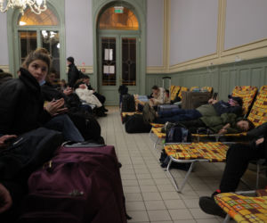 Pierwsza fala uchodźców na dworcu w Przemyślu