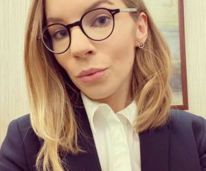 M jak miłość na planie. prawniczka Sylwia Kostecka (Hanna Turnau)