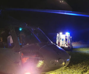 Policyjny śmigłowiec Black Hawk pomógł w ratowaniu życia pielęgniarki