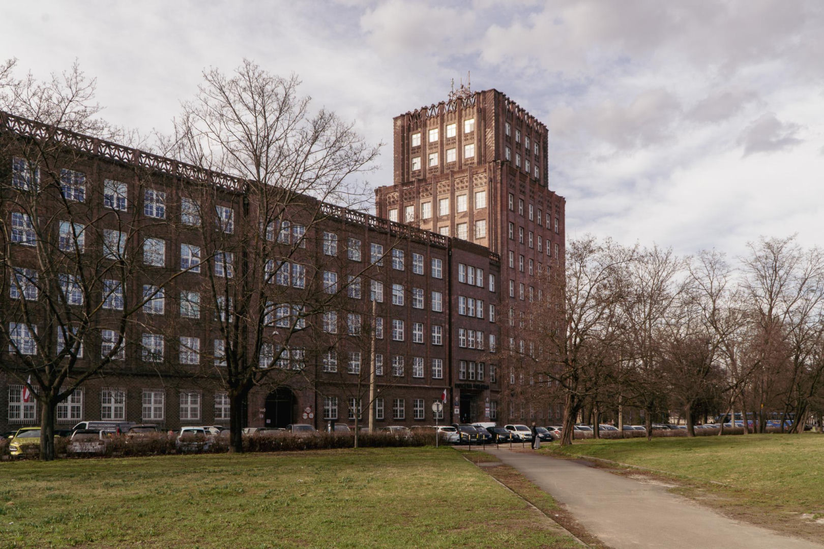 Wieżowiec poczty we Wrocławiu