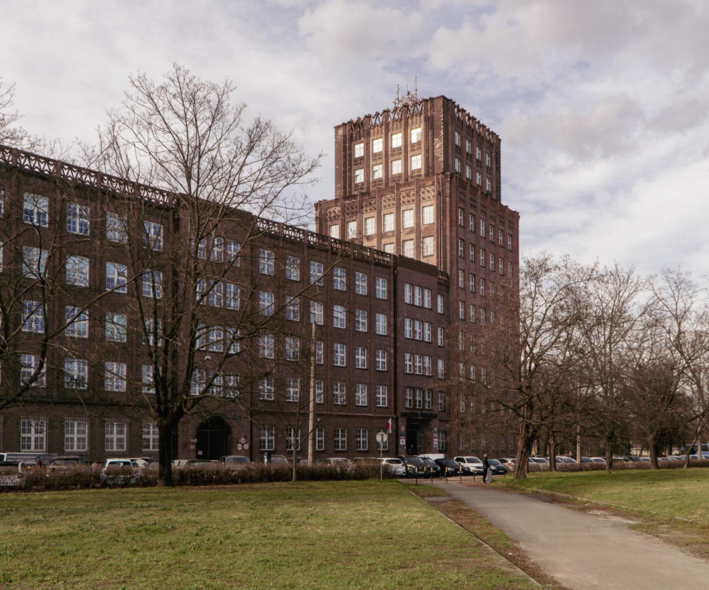 Wieżowiec poczty we Wrocławiu