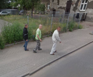 Mieszkańcy Kalisza na zdjęciach z Google Street View. Rozpoznajesz kogoś? [GALERIA] 