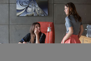 To nie koniec świata 2 sezon odcinek 15 (odc. 2). Monika (Klaudia Halejcio), Anka (Karolina Gorczyca)