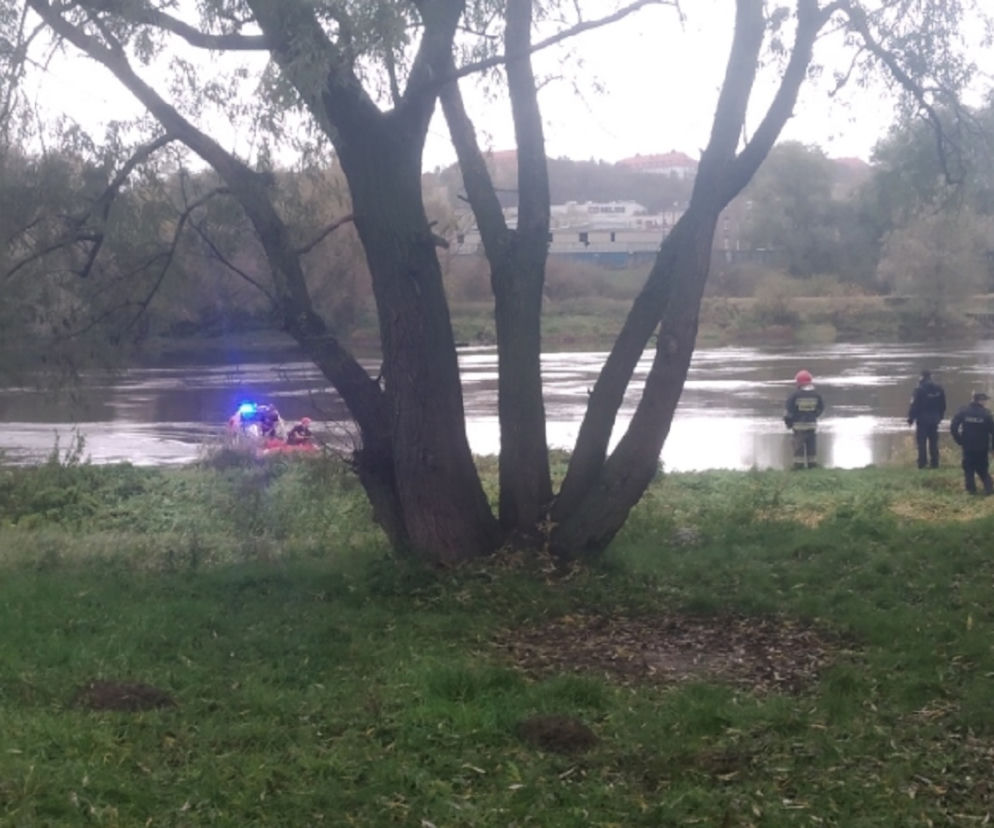 Zwłoki wyłowione z Warty.  Jak przebiegała akcja strażaków i policji. 
