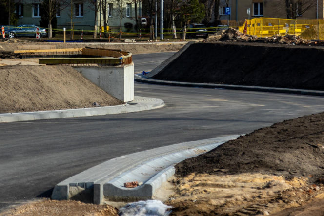 Budowa tunelu pod torami przy PKP Warszawa Wesoła