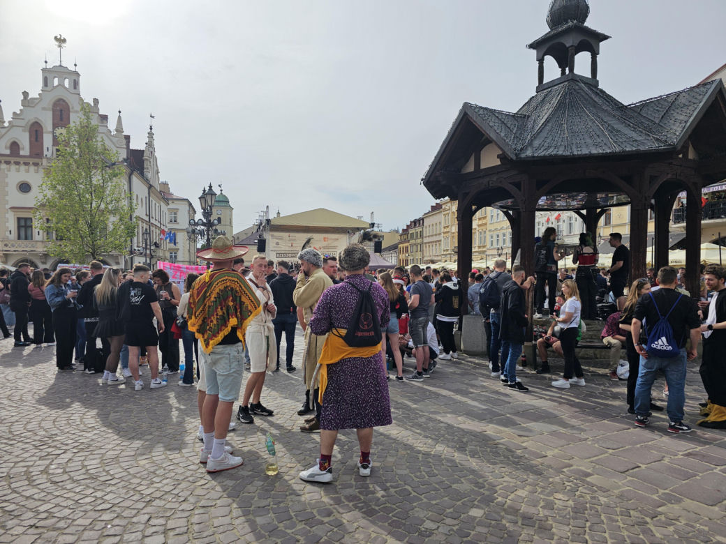 Rzeszowskie Juwenalia 2024. Barwny korowód studentów