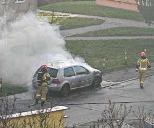 Pożar samochodu na ulicy Górnej w Starachowicach
