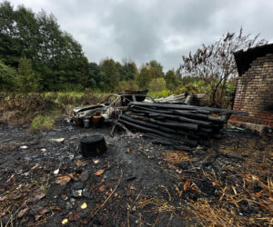 Spalił stodołę matki, bo wyrzuciła go z domu! Straty idą w setki tysięcy
