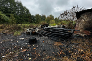 Spalił stodołę matki, bo wyrzuciła go z domu! Straty idą w setki tysięcy