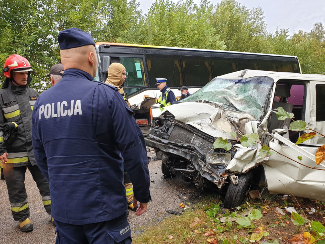 Podlaskie: Wypadek autobusu szkolnego. Jedna osoba nie żyje