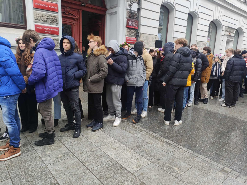 Polonez dla Łodzi. Setki łodzian we wspólnym tańcu [ZDJĘCIA]