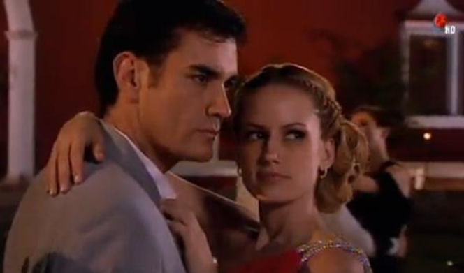 OTCHŁAŃ NAMIĘTNOŚCI odc. 23. Damian (David Zepeda), Florencia (Altair Jarabo)