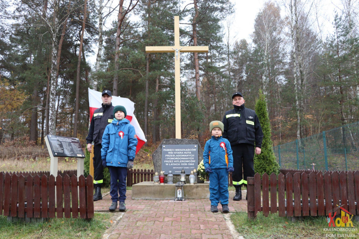 Poszli dla Niepodległej. W Krasnobrodzie odbył się IV. Rajd Nordic Walking
