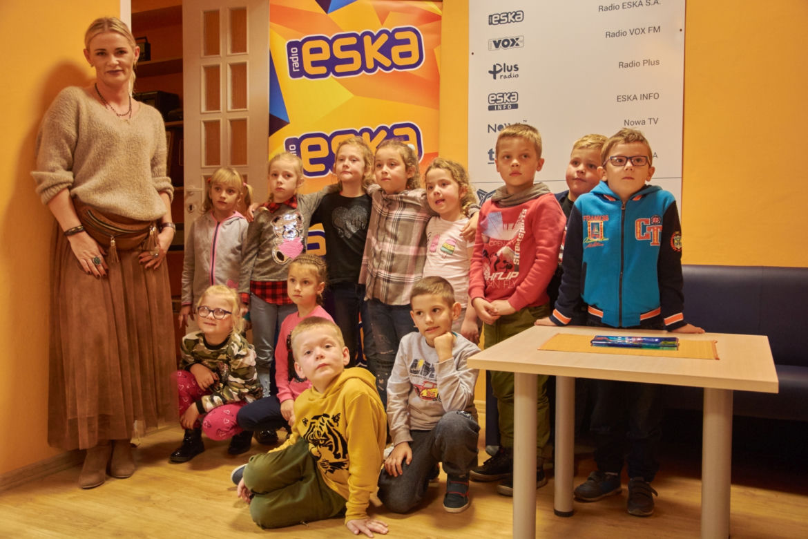 Recytowali i śpiewali. Dzieci z gminy Uchanie odwiedziły Radio ESKA Lublin