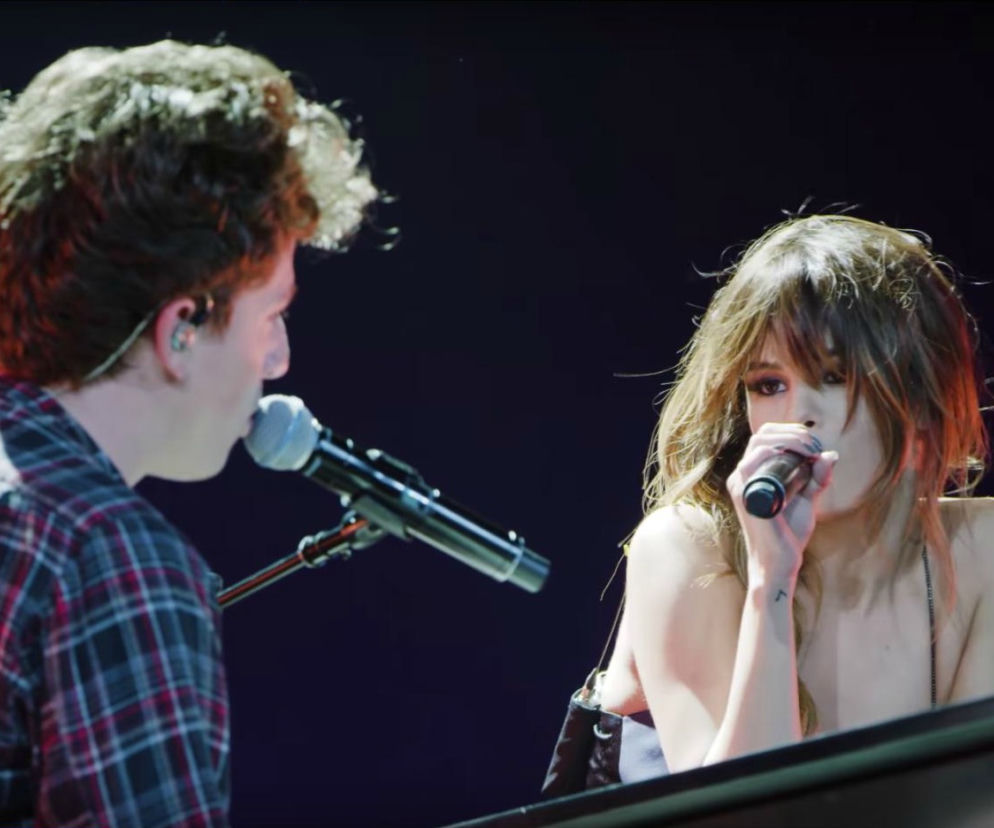 screen z filmu Charlie Puth & Selena Gomez - We Don't Talk Anymore [Official Live Performance]