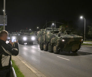 Nocna próba defilady wojskowej w Warszawie