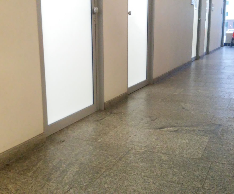 Chorzy na raka z Dolnego Śląska nie są zainteresowani nową infolinią, choć może ona przyśpieszyć ich leczenie!