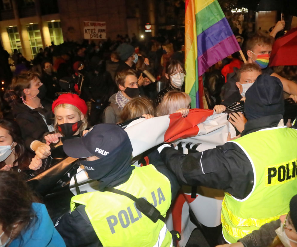 Protestujący odwiedzili siedzibę PiS przy Nowogrodzkiej