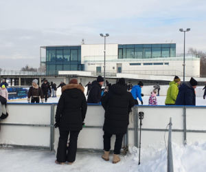 Lodowisko w Centrum Rekreacyjno-Sportowym Ukiel