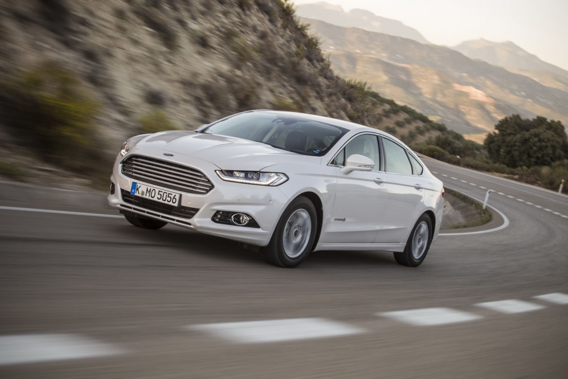 Ford Mondeo Hybrid 2015