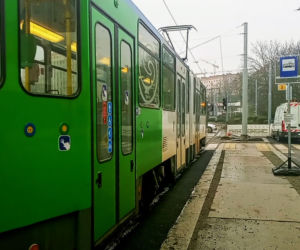 Dlaczego tramwaje jeżdżą tyłem? Dziwne manewry na Rondzie Giedroycia