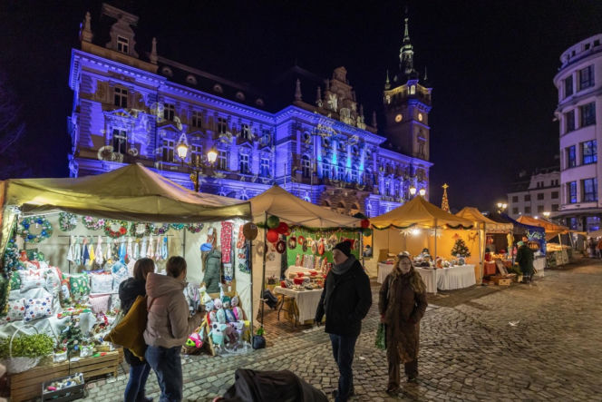 To najbardziej świąteczne miasto w województwie śląskim. Częściowo znajduje się w Małopolsce