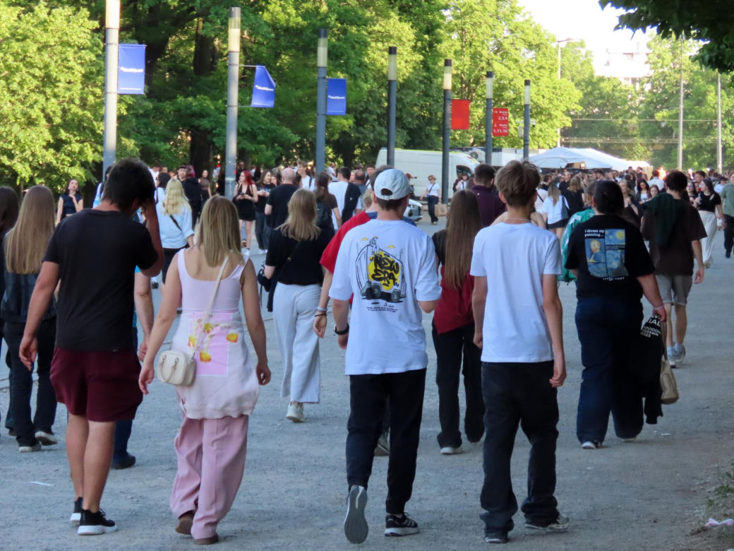 Tłumy fanów przed PGE Narodowym. Fani Taco Hemingwaya czekają na wielkie show