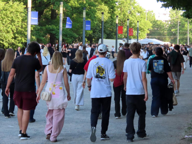 Tłumy fanów przed PGE Narodowym. Fani Taco Hemingwaya czekają na wielkie show