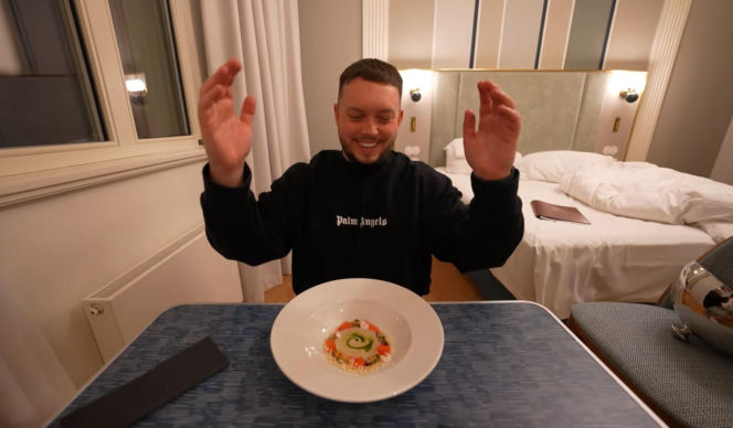 Książulo w luksusowym hotelu we Wrocławiu. Jedno danie go zniesmaczyło: "Okropne"