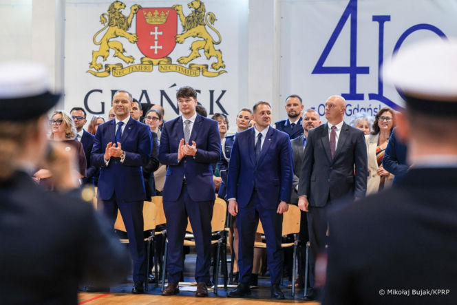Nawrocki odwiedził swoje LO