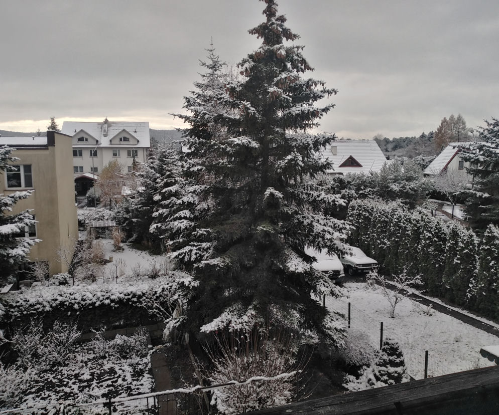 Atak ŚNIEGU w Kielcach! Prawdziwa śnieżyca! DAWNO tego nie było!