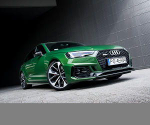 Audi RS4 Avant B9 2.9 TFSI V6 450 KM Tiptronic quattro