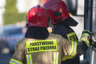 Makabryczne odkrycie na Pomorzu! Samochód dryfował na jeziorze, obok unosiła się kobieta