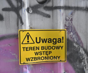 Zawalił się dwa strop w remontowanej kamienicy. Ranny robotnik