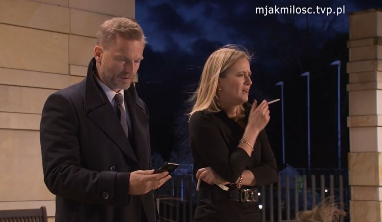 M jak miłość, odc. 1653: Budzyński (Krystian Wieczorek), Julia (Marta Chodorowska)