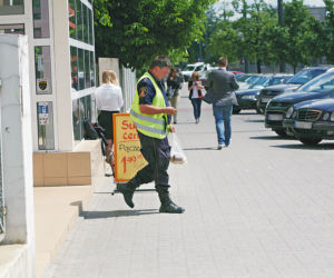 Służbową bryką po pączki