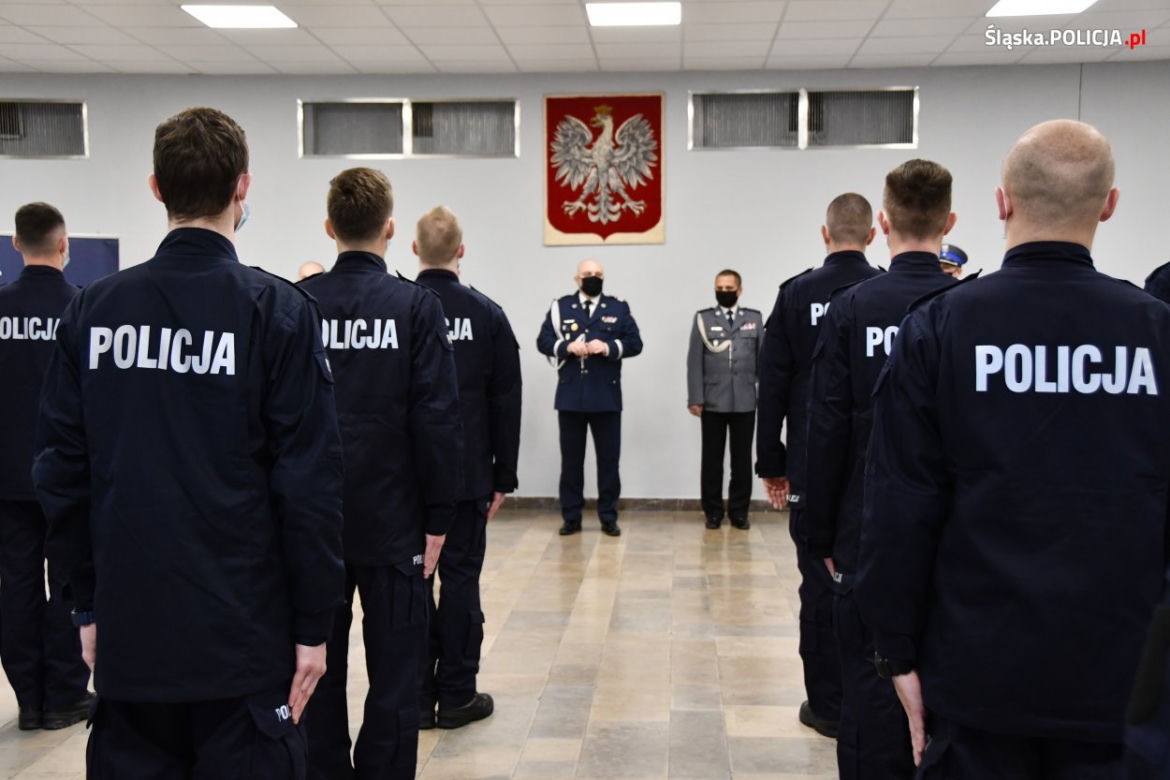  Śliczne policjantki zasiliły szeregi śląskiej policji. Ślubowanie mają za sobą [ZDJĘCIA]