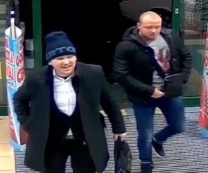 Ukradli głośniki ze sklepu na Al. Marcinkowskiego. Kto rozpoznaje tych mężczyzn?