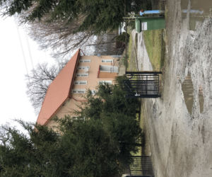 Policjant postrzelony w głowę przez włamywacza. Dramatyczne sceny w Czerńczycach 
