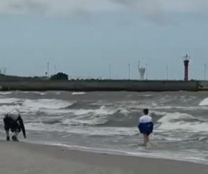 Jak zgubić dziecko na plaży? Właśnie tak! Dyrektor SAR pokazał szokujące nagranie: „Opamiętajcie się!”