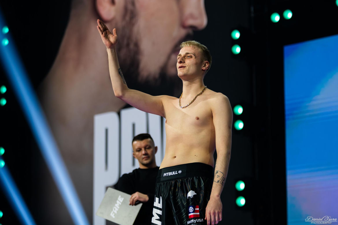 FAME MMA 20 ważenie i media trening